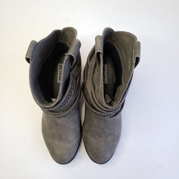Not Rated Western Ankle Bootie Size 6 Gray Buckle Strap Pull On Cowgirl Boots - Picture 2 of 11